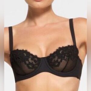 NEW!SKIMS Sz 40C Femme Balconette Lace Underwire Bra